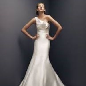 Amsale Hamptons Wedding Dress